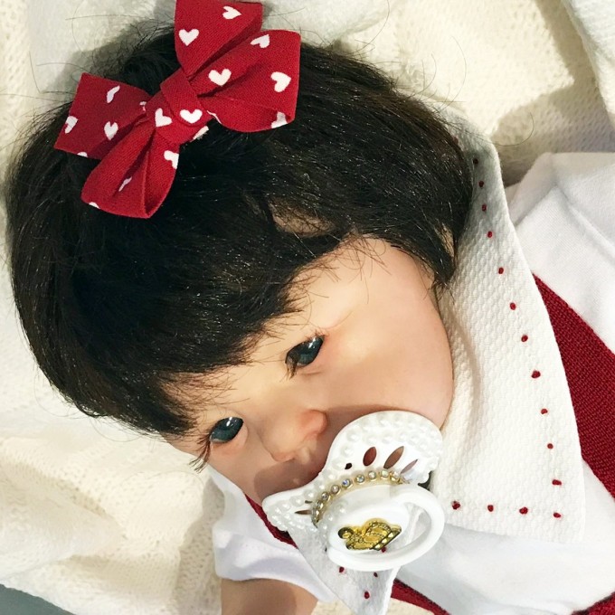 Boneca Bebê Reborn Realista Princesa Olhos Brilhantes